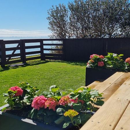 Red Rock Cottage, Beachfront Luxury Clarks Beach المظهر الخارجي الصورة